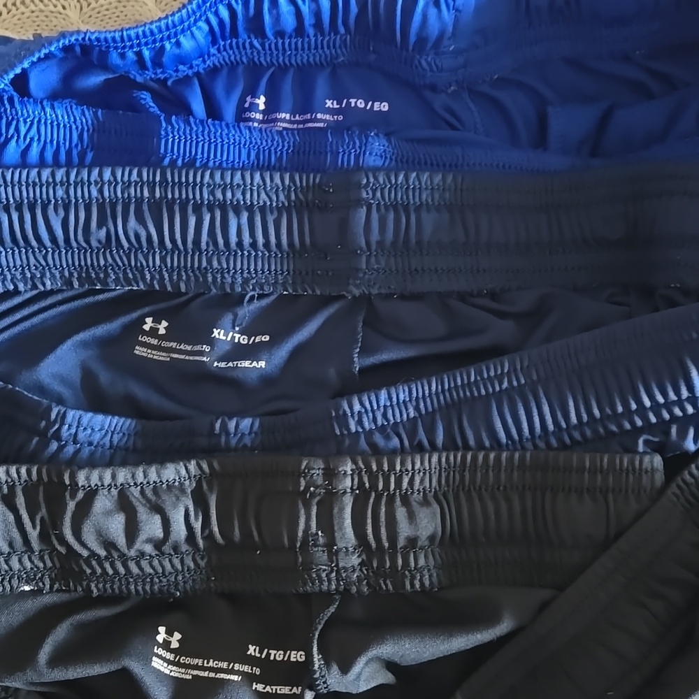 Under Armour Men's Loose Fit Athletic Shorts - Lot of 3 - Picture 2 of 12
